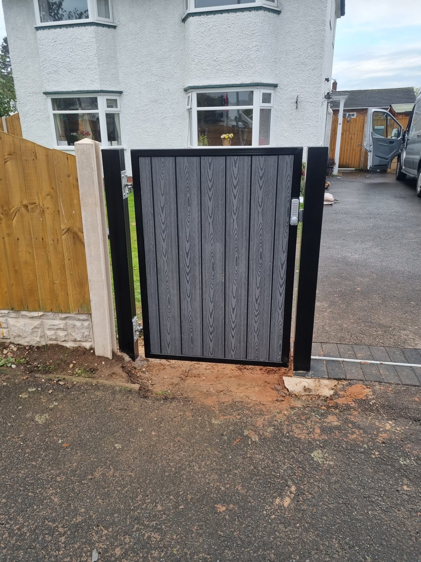 Electric Gates - Security Gate Installation For Driveway - Aluminium Sliding Gate - Front Garden Automated Sliding Gates Installation with Pedestrian Gate