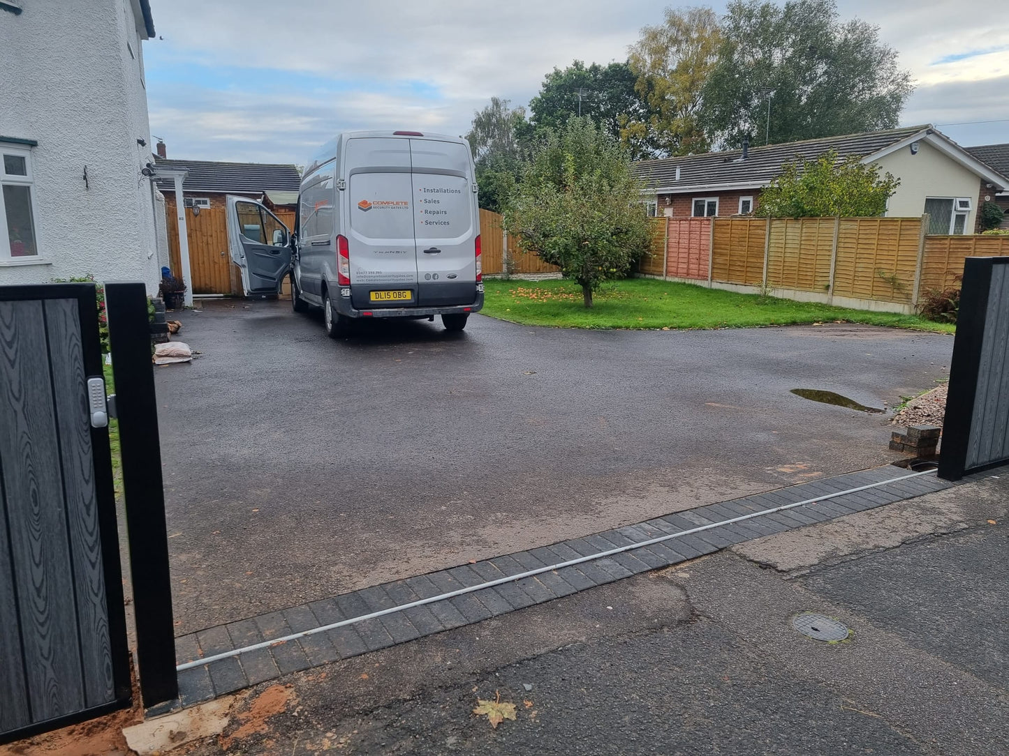 Electric Gates - Security Gate Installation For Driveway - Aluminium Sliding Gate - Front Garden Automated Sliding Gates Installation with Pedestrian Gate
