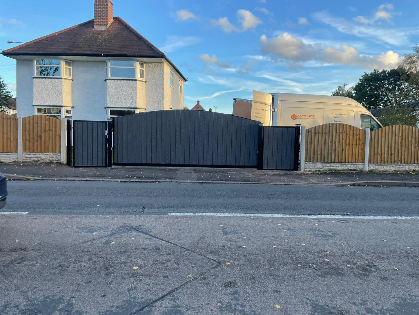 Electric Gates - Security Gate Installation For Driveway - Aluminium Sliding Gate - Front Garden Automated Sliding Gates Installation with Pedestrian Gate