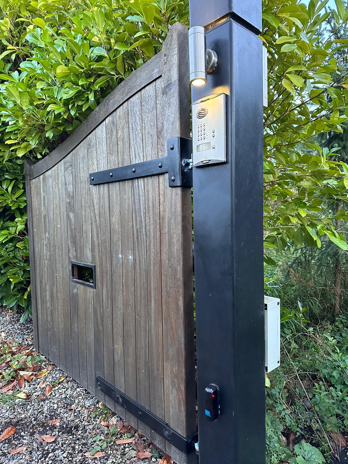 Wooden Electric Gate - Double Gates - Swing Gates - Automatic Gates