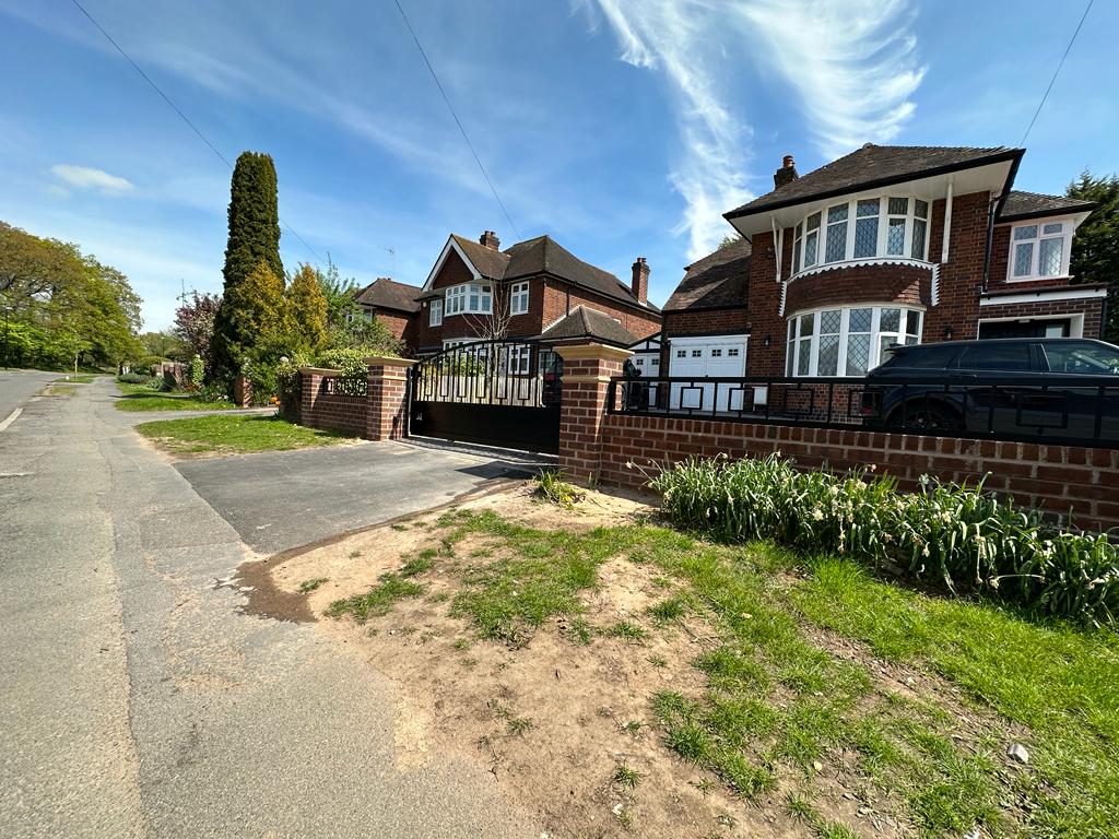 Metal Security Gates - Driveway Swing Gates - Front Garden Electric Gates - Front Garden Railings