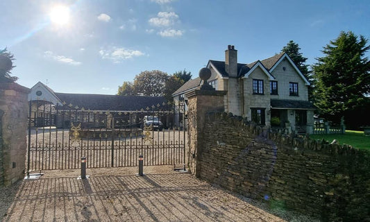 Automatic Bollard Installation - Security Bollard Installers - Driveway Parking Bollard - Metal Heavy Duty Bollard