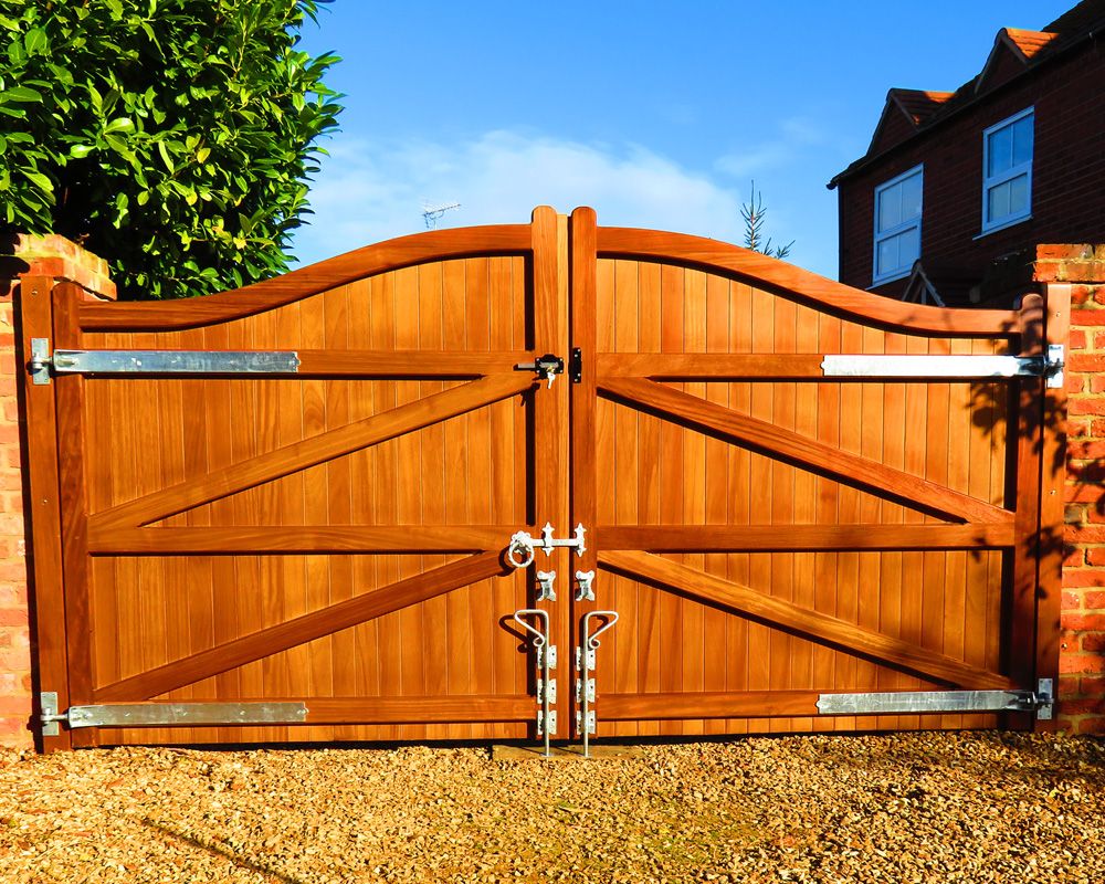 Wooden Gate - Double Gate - Shrewsbury Omega Wooden Gates