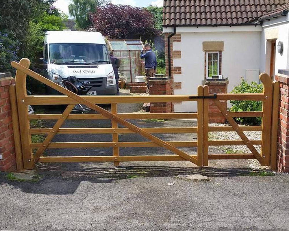 Five Bar Gates - Wooden Gates - Un-equal Split Gates