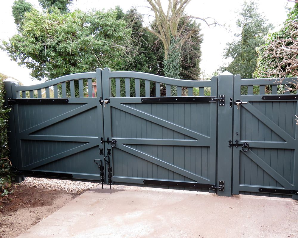 Hampshire Omega Wooden Gates