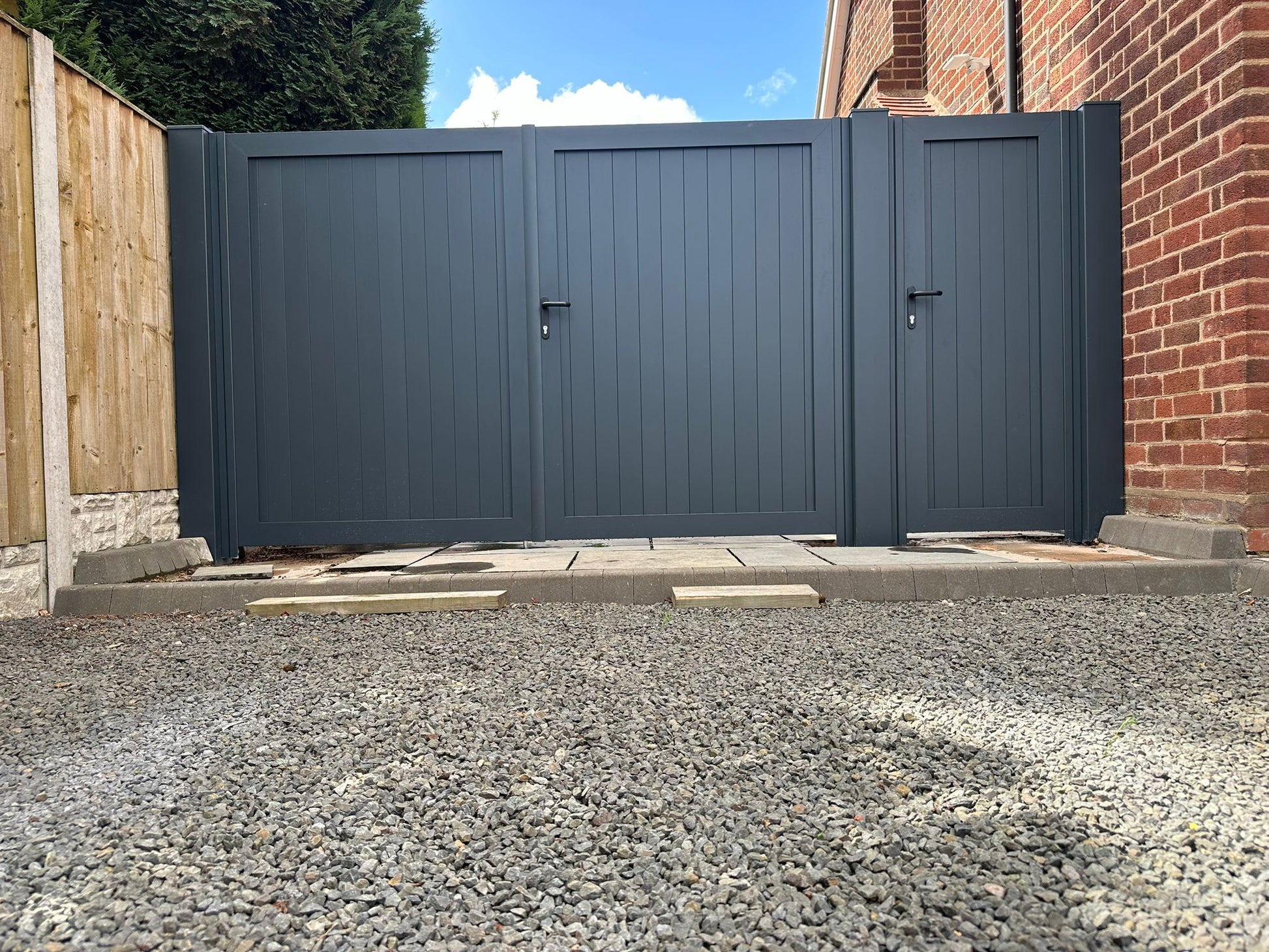 Custom aluminium gates for driveway - Stourport-on-severn
