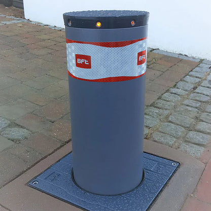 BFT RANCH B 500mm x 220mm fixed bollard with LED light crown